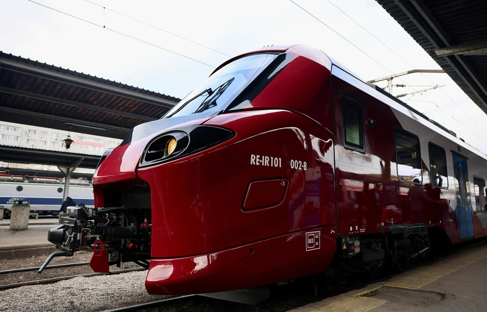 trenul IR 16008
